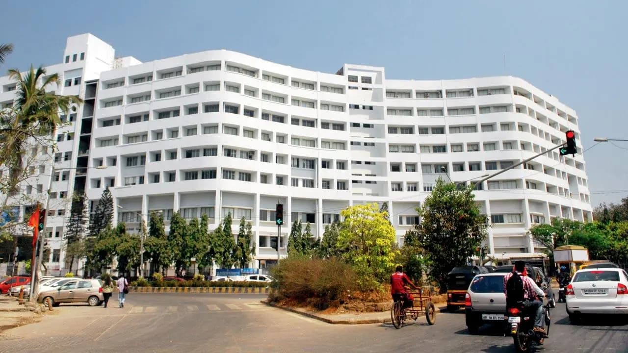 Mithibai College of Arts, Commerce & Science